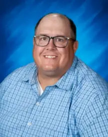 400-pounds-causing-say-ow-101203647.webp