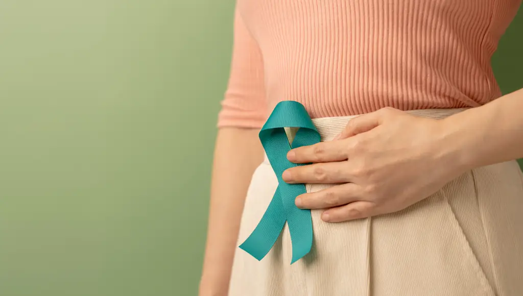Woman who was diagnosed with cervical cancer at 29 reveals the four common signs she had ignored - Article Image 1