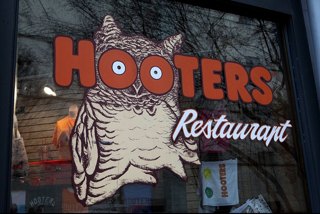 Hooters