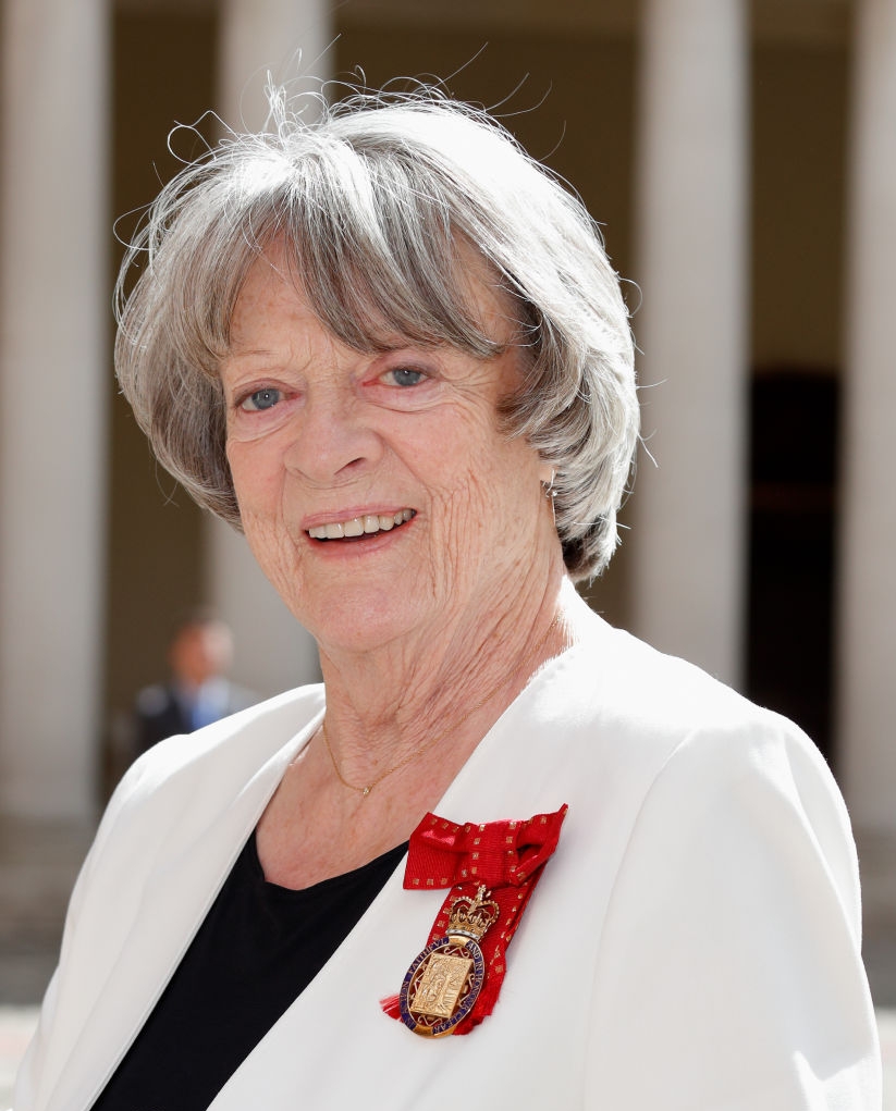 LONDON, UNITED KINGDOM - JUNE 13: (EMBARGOED FOR PUBLICATION IN UK NEWSPAPERS UNTIL 48 HOURS AFTER CREATE DATE AND TIME) Dame Maggie Smith arrives to attend Evensong at the Chapel Royal Hampton Court Palace, to celebrate the Centenary of the founding of the Companions of Honour on June 13, 2017 in London, England. The Order of the Companions of Honour was founded in 1917 by George V, and is limited to 65 members at any one time who have made a major contribution to the arts, science, medicine or government. (Photo by Max Mumby/Indigo/Getty Images)