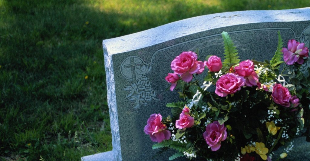 Woman faces backlash after moving on from husband's death in 5 months