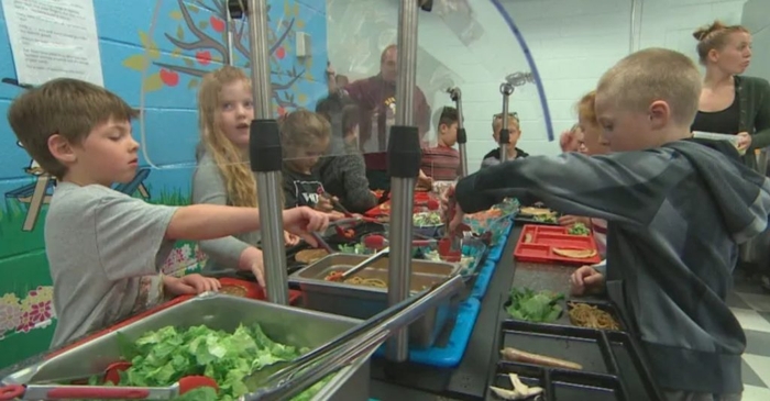School Creates Pay-What-You-Want Lunch So Students Can Eat Without Embarrassment